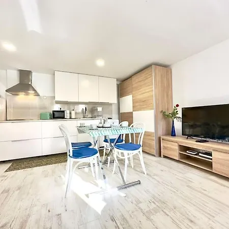 Down Floor In Centre Апартаменты *