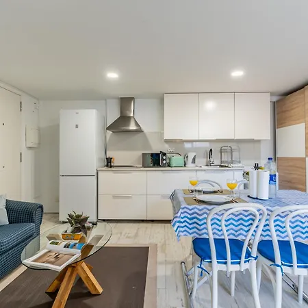 Apartment Down Floor In Centre