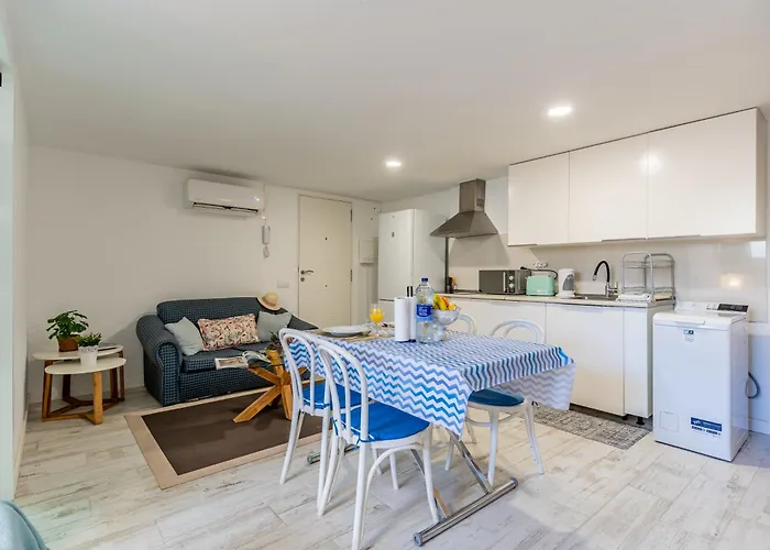 Down Floor In Centre