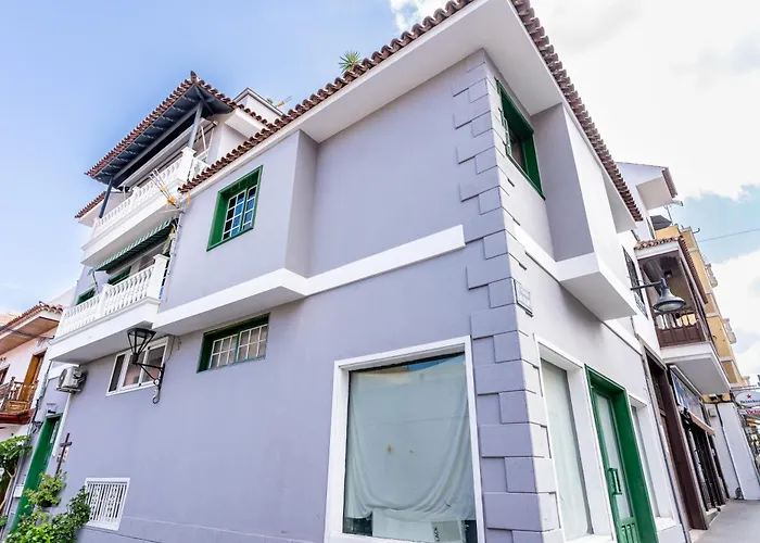 Down Floor In Centre Daire